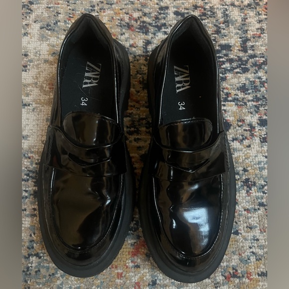 Zara Other - Girl Zara Shiny Black Loafers